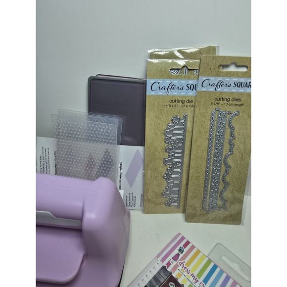 We R Memory Keepers Tool Evolution MINI DIE CUT MACHINE With Dies - Picture 4 of 4